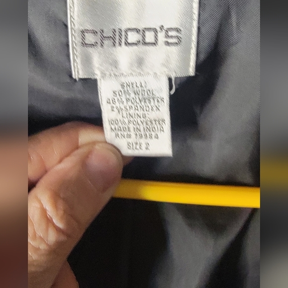 Chicos gray and white blazer size 2 wool,poly and spandez blend. - Picture 2 of 4